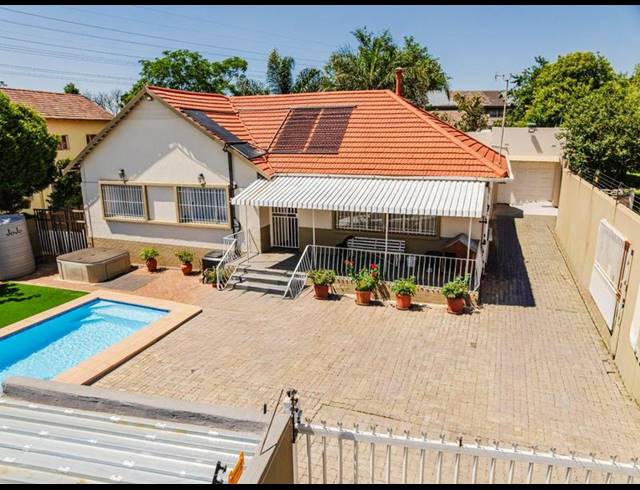 3 BEDROOM HOUSE FOR SALE IN LINMEYER